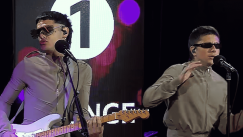 Ca7riel y Paco en la BBC Radio 1